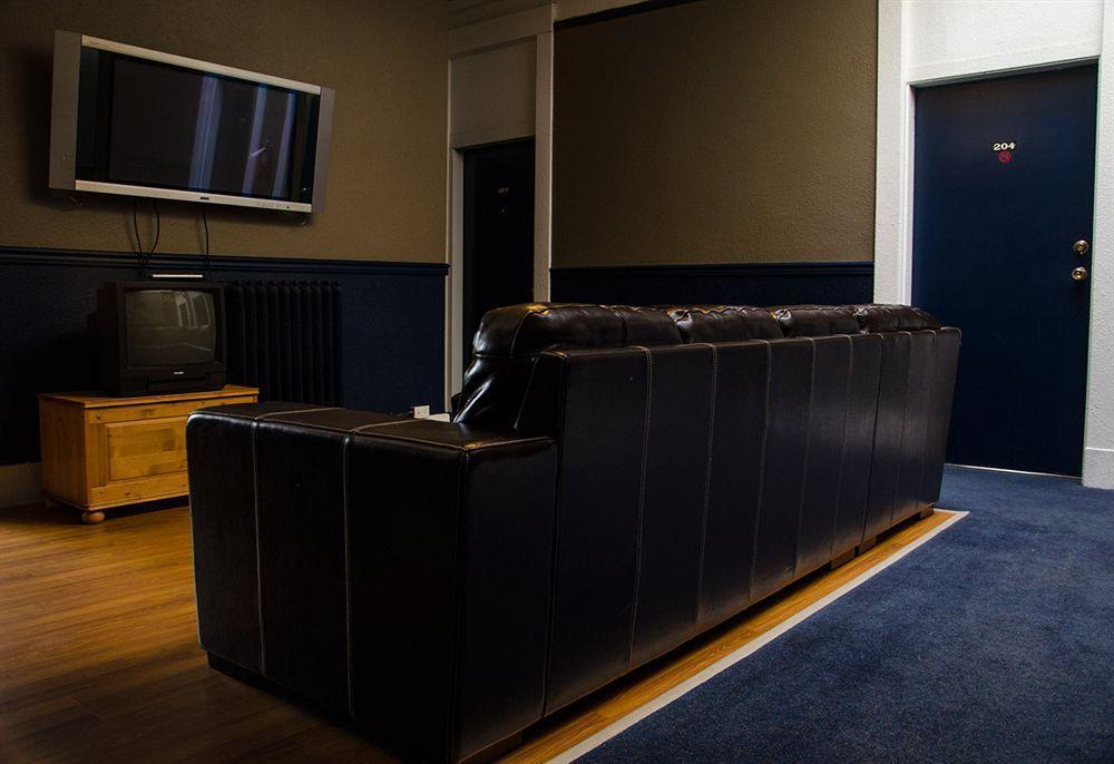 Hotel Ambassador バンクーバー エクステリア 写真