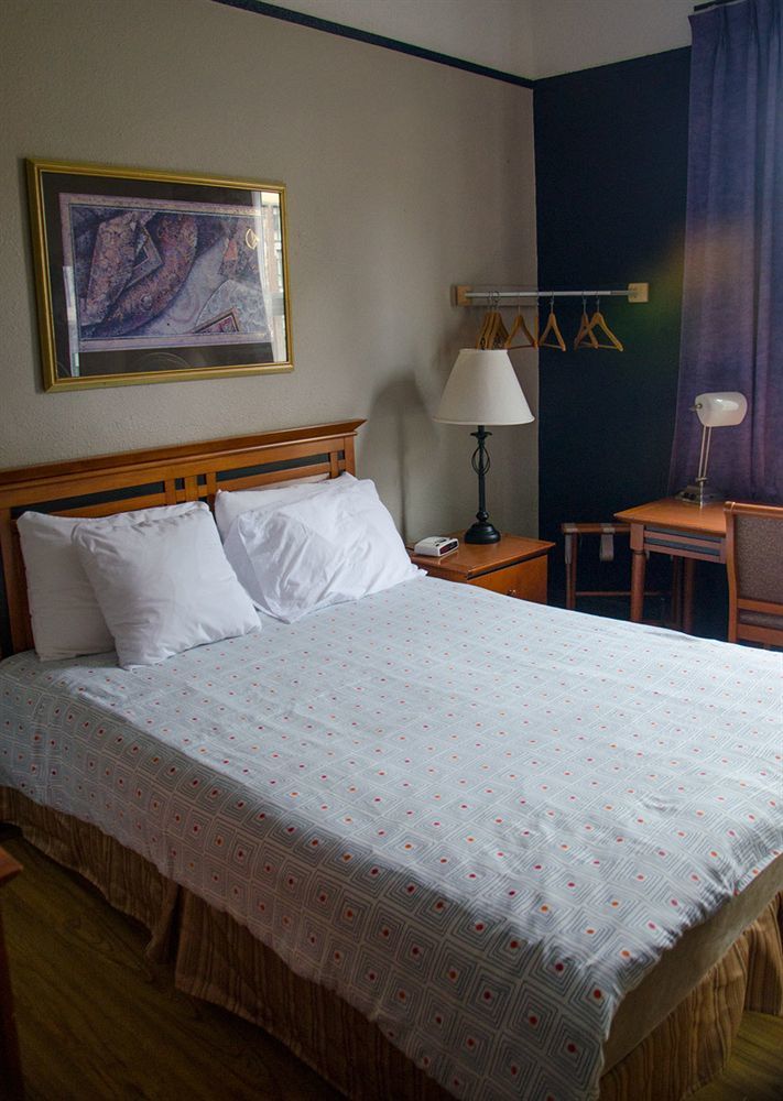 Hotel Ambassador バンクーバー エクステリア 写真