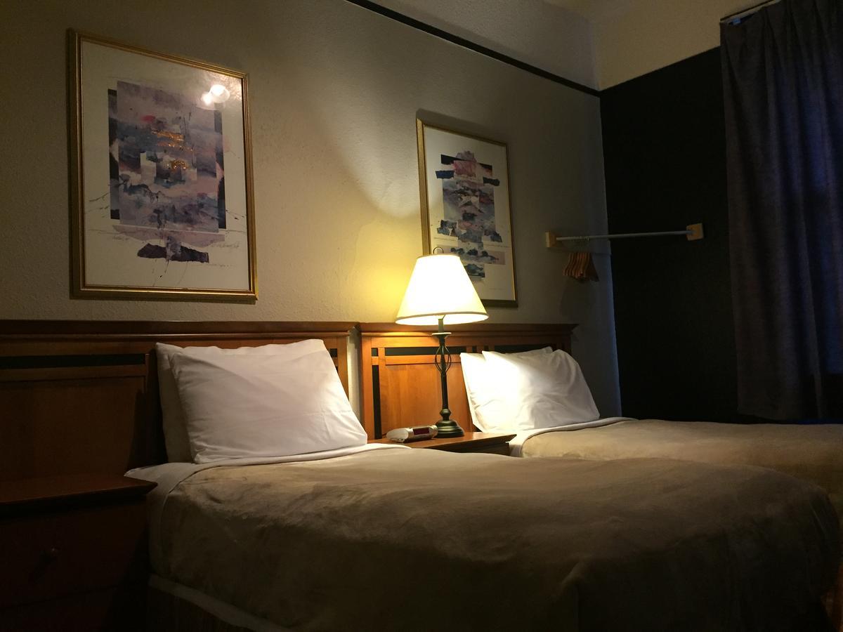 Hotel Ambassador バンクーバー エクステリア 写真