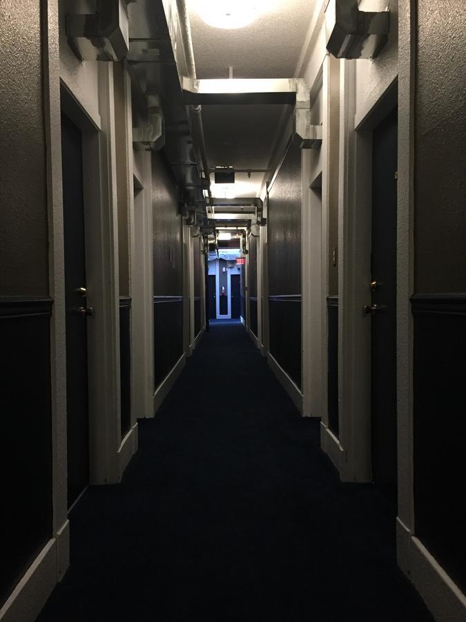 Hotel Ambassador バンクーバー エクステリア 写真