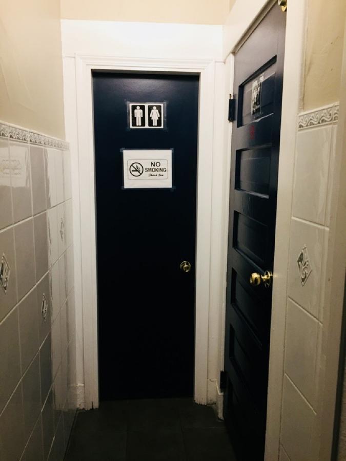 Hotel Ambassador バンクーバー エクステリア 写真