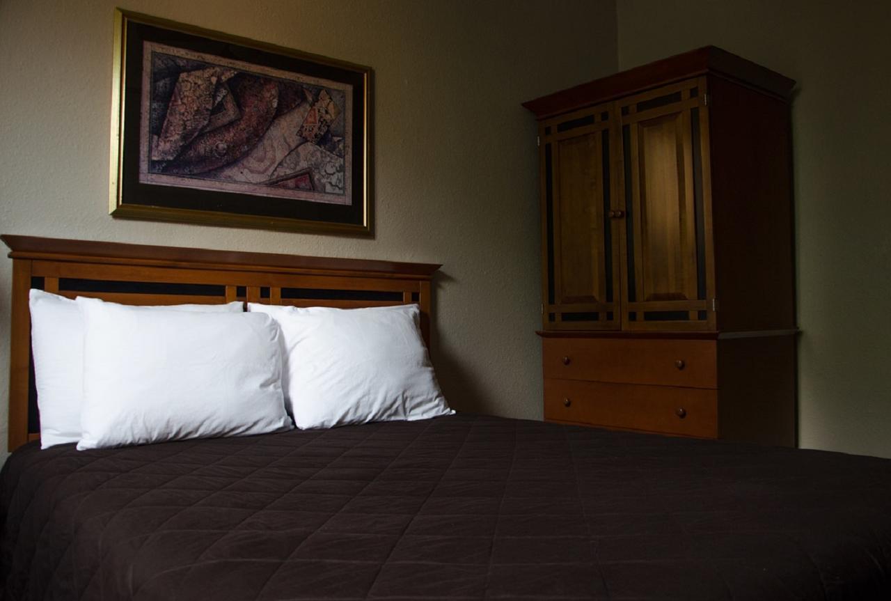 Hotel Ambassador バンクーバー エクステリア 写真