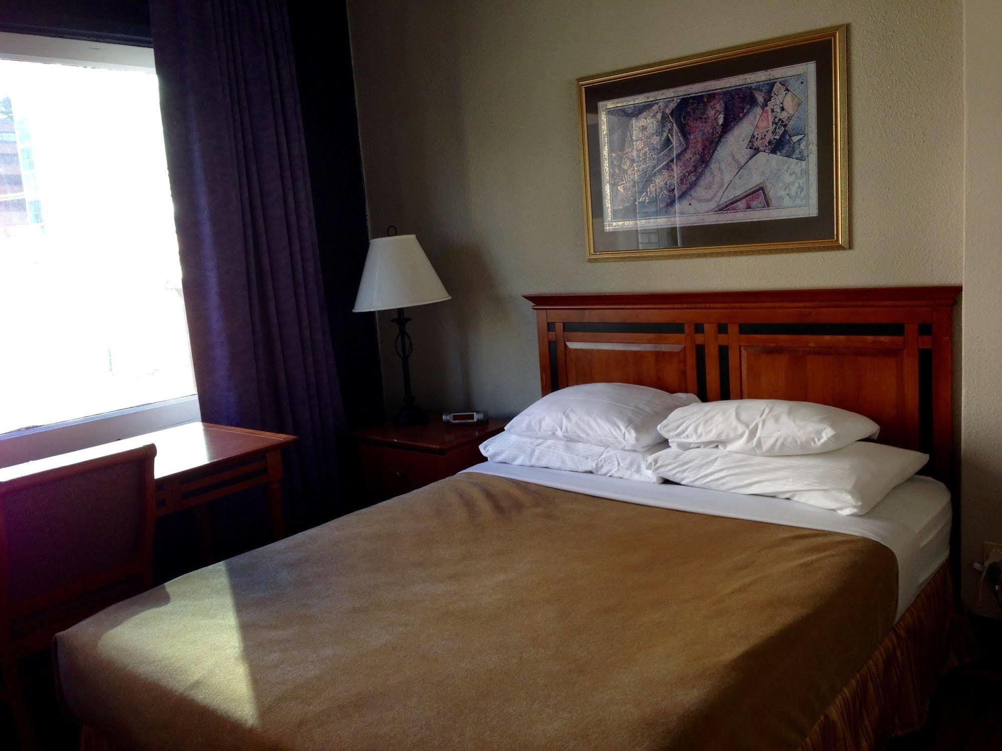 Hotel Ambassador バンクーバー エクステリア 写真