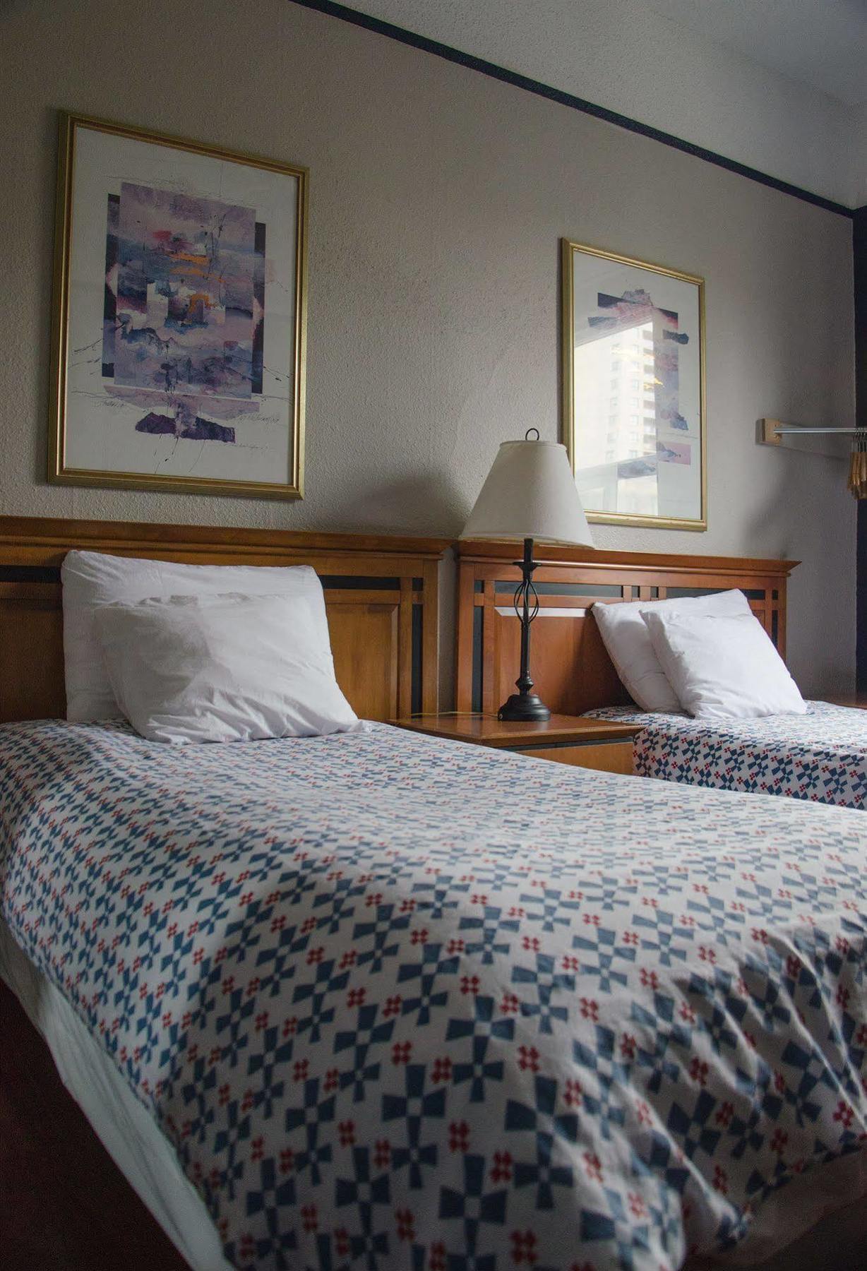 Hotel Ambassador バンクーバー エクステリア 写真